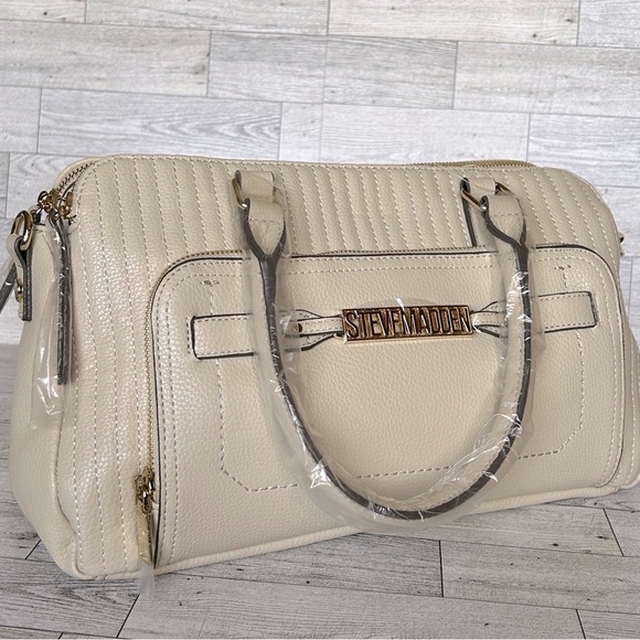 Steve Madden Handbags - Steve Madden Purse